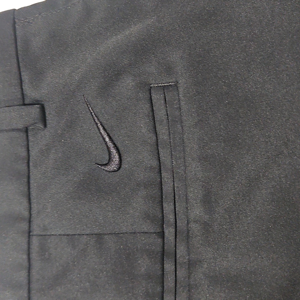 Nike Golf ⛳️ Men's Classic Black Shorts SZ 32" - Picture 3 of 4